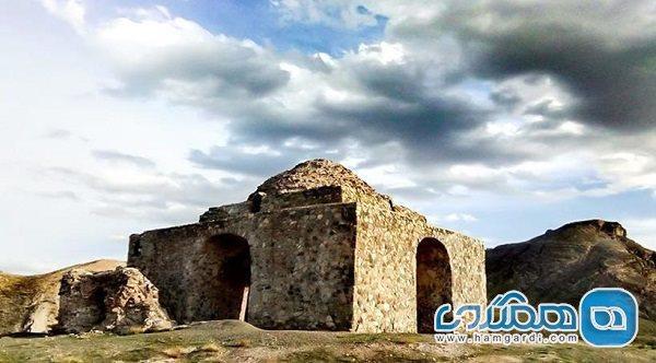 چهار طاقی بازه هور یکی از آثار تاریخی خراسان رضوی است
