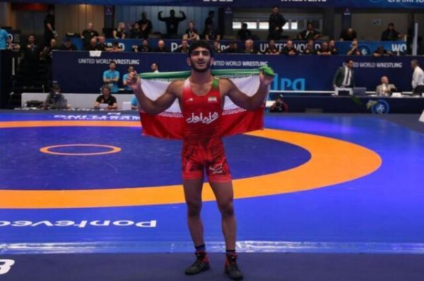 ببینید ، شاهکار دانیال سهرابی؛ وقتی فینال جهانی را 7، 0 عقبی ببینید ، شاهکار دانیال سهرابی؛ وقتی فینال جهانی را 7، 0 عقبی اما 17، 7 می بری ، این مسابقه کاندیدای بهترین کشتی سال جهان شد